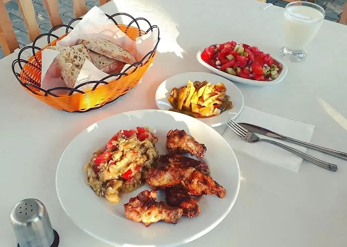 Assos Gunoven Cuisine & Butik Campeggio *